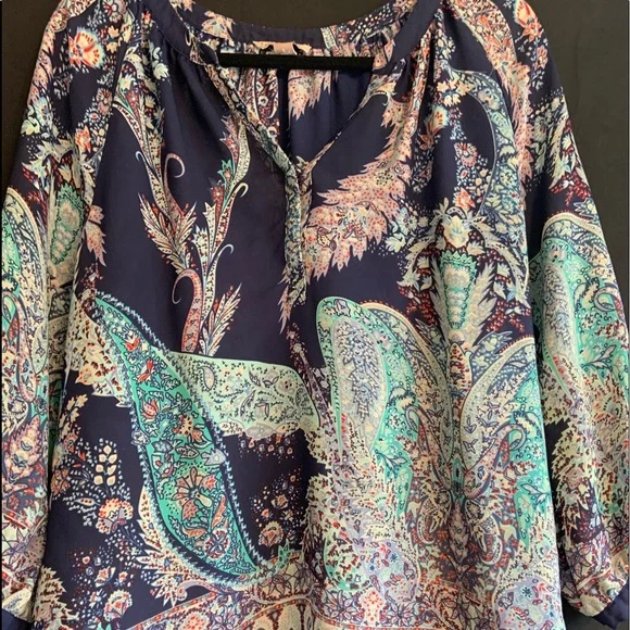 Tunic size Large - Picture 2 of 4